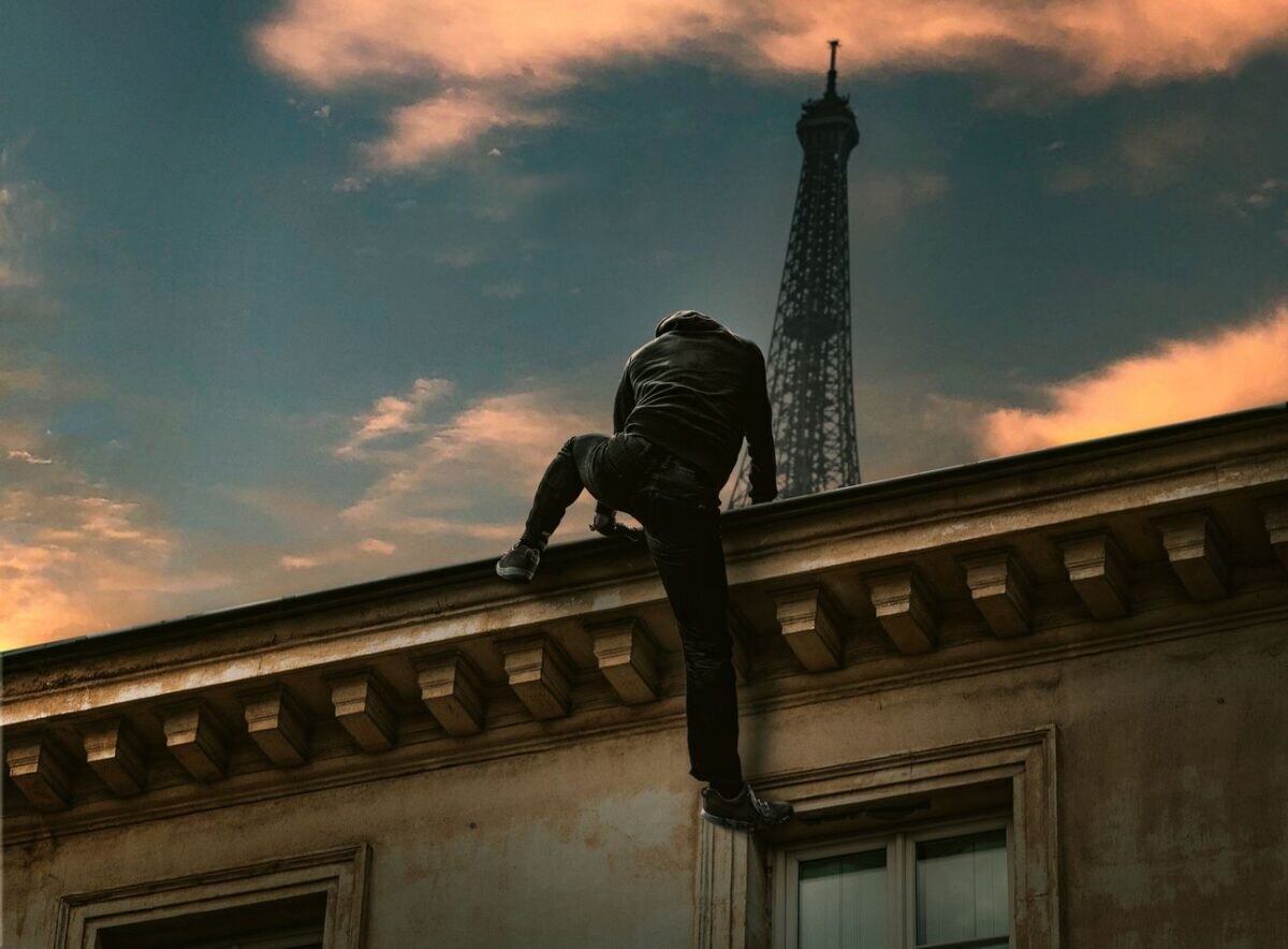 Plakát dokument Vjeran Tomic: Pařížský spiderman.