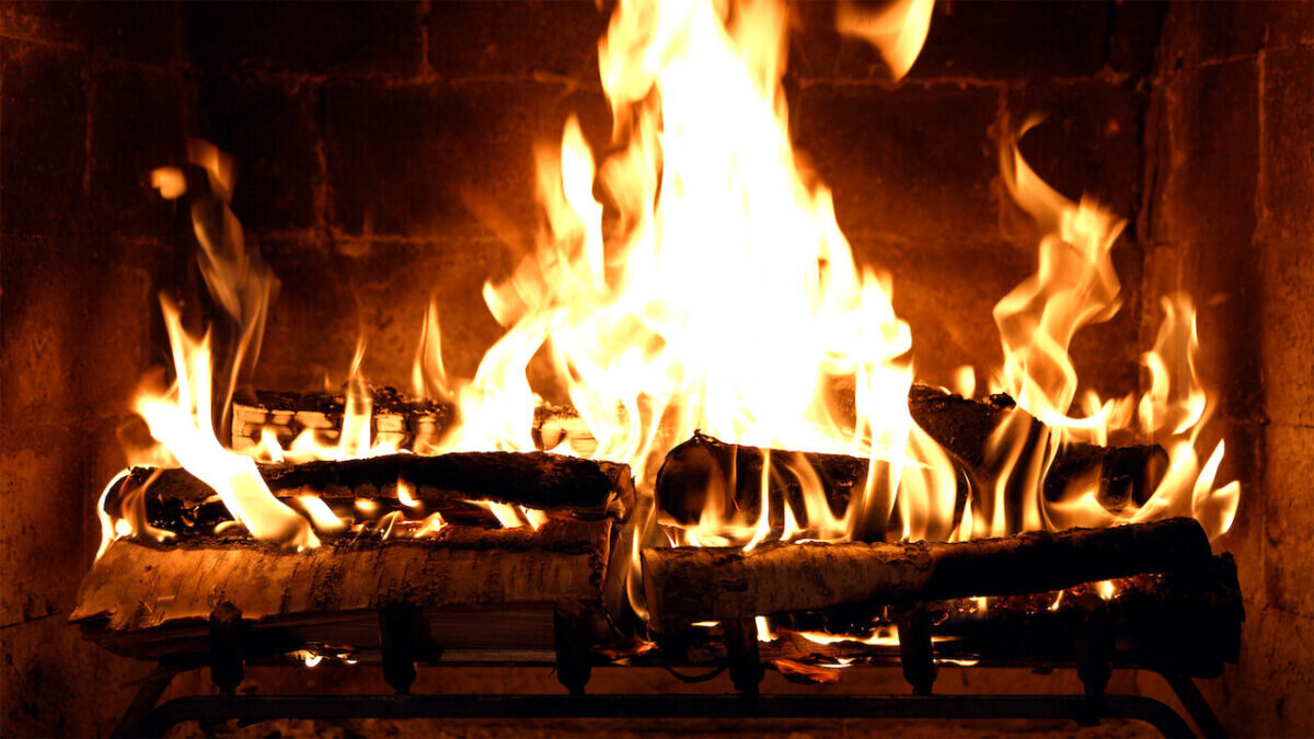 Fireplace 4K: Crackling Birchwood from Fireplace for Your Home.