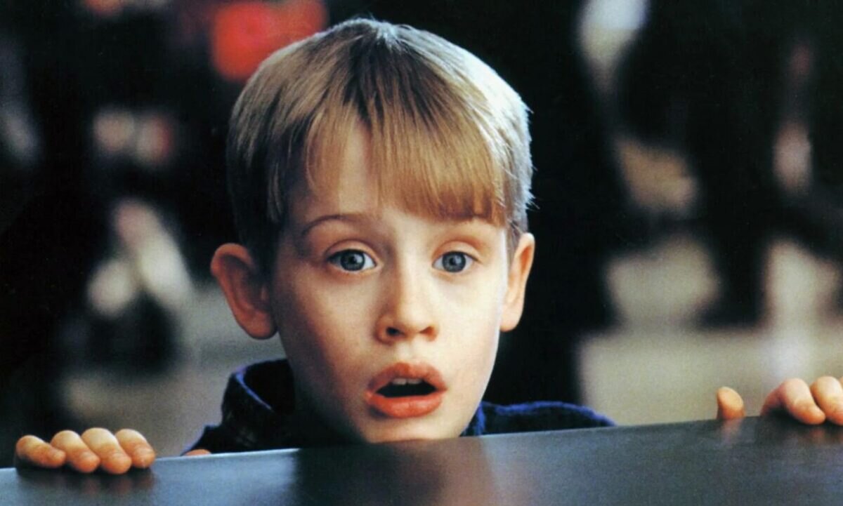 Macaulay Culkin ve filmu Sám doma 2: Ztracen v New Yorku.